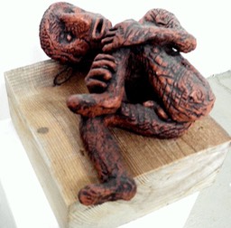 10 Der Fußballspieler, 2002. Terracotta  30 x 30 x 23 h cm-2